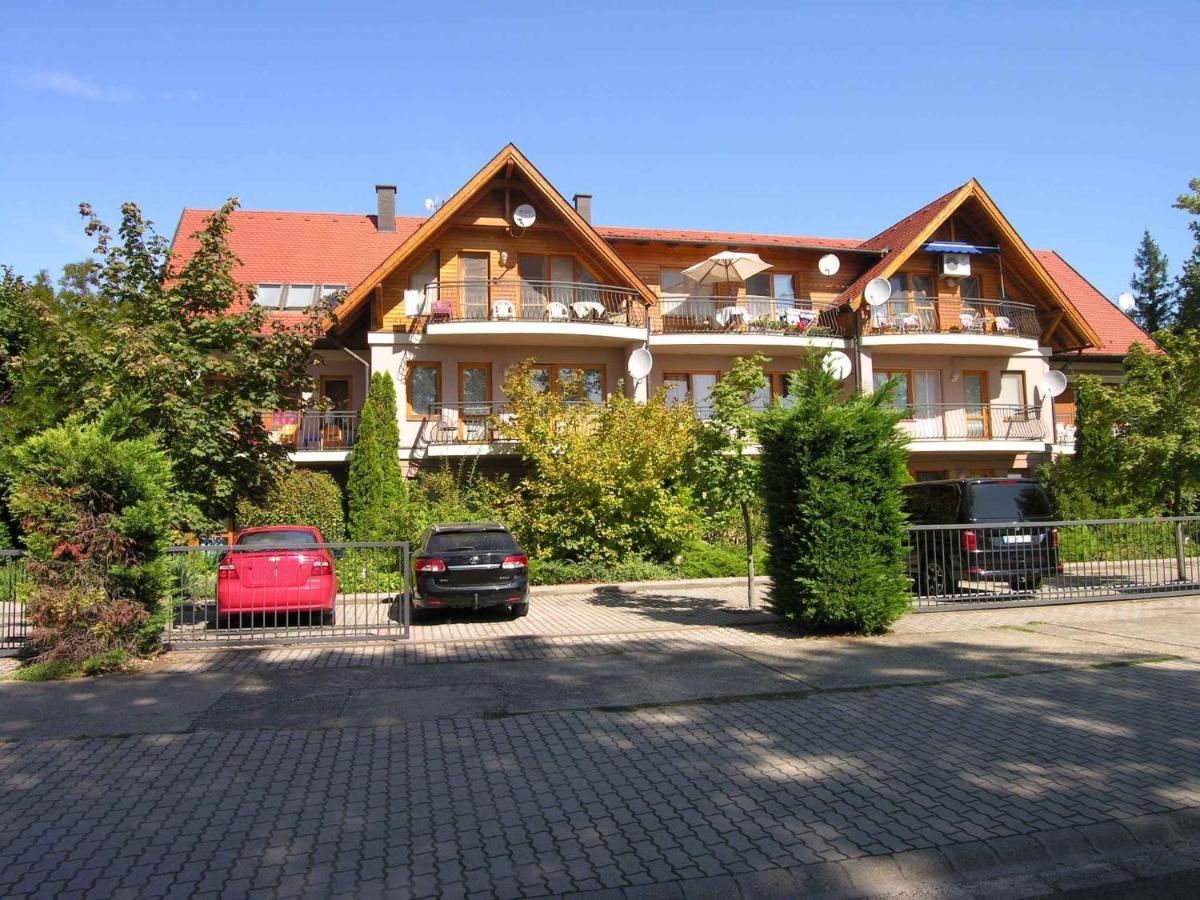 Studio In Balatonlelle 33519 外观 照片